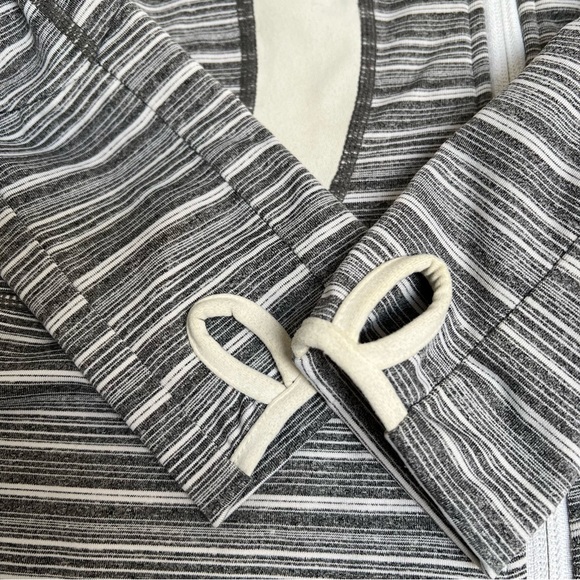 Lululemon Stride Jacket Full Zip Size 6 - Picture 4 of 11